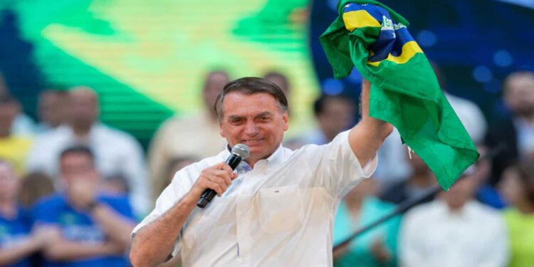 Corte Suprema de Brasil decide postergar la revisión de la condena del expresidente Bolsonaro hasta después de los comicios