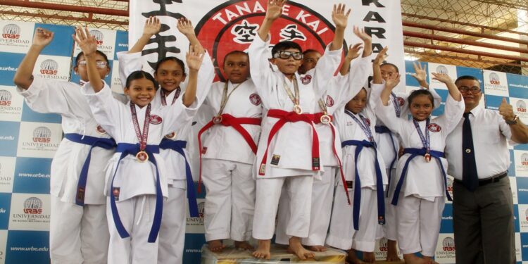 Dojo IMDEPREC brilla con oro y plata en el 54.º Campeonato Nacional de Karate Do Tanabe Venezuela
