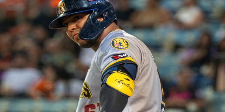 Los Leones del Caracas sacan las garras para vencer a las Águilas del Zulia en el Luis Aparicio