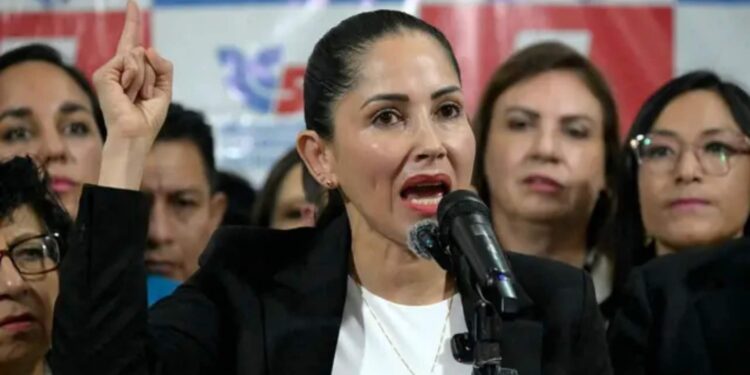 Apelan la prisión preventiva dictada contra la excandidata presidencial ecuatoriana Luisa González