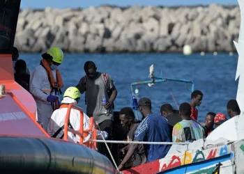 La llegada de migrantes de África occidental a Europa cae un 59 %, pero aumenta el riesgo