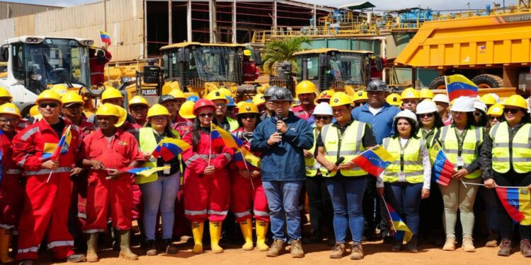 Presidenta Delcy Rodríguez anuncia entrega de maquinarias en CVM para aumento productivo de la minería aurífera
