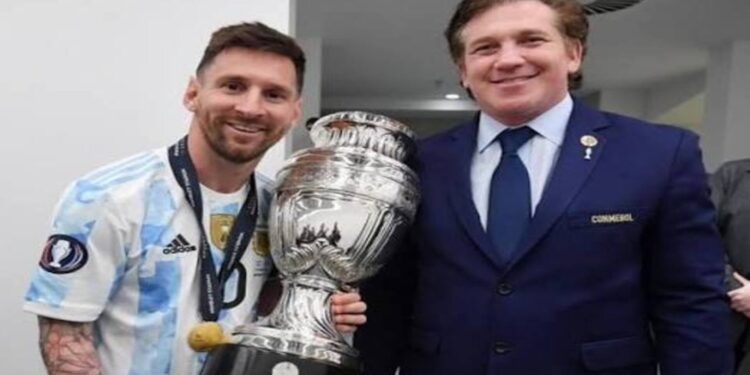 El presidente de la Conmebol invita a Messi a disputar la Copa Libertadores