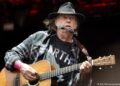 Neil Young demanda a la campaña de Trump por usar una de sus canciones