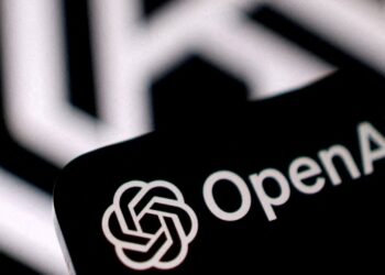 ¿Espionaje en OpenAI? EE. UU. señala a un empleado de ocultar una grabadora en una sala de reuniones ejecutiva