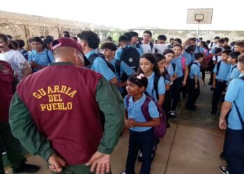 Con éxito realizan Simulacro Nacional de Gestión de Riesgos en escuelas del Zulia para fortalecer la cultura de prevención