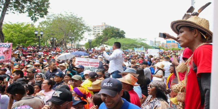 Pueblos originarios enaltecen identidad de la patria bolivariana