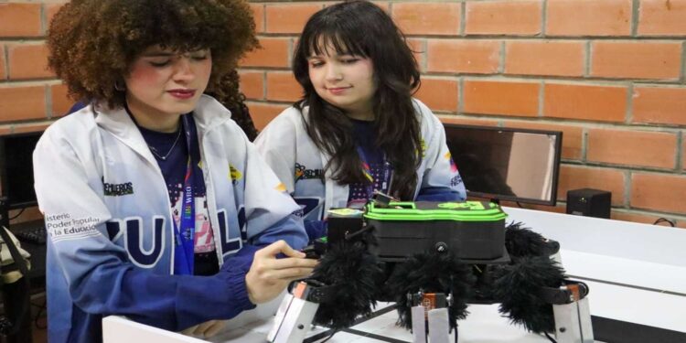 Cuatro equipos marabinos compiten en Olimpiada Mundial de Robótica en Puerto Rico