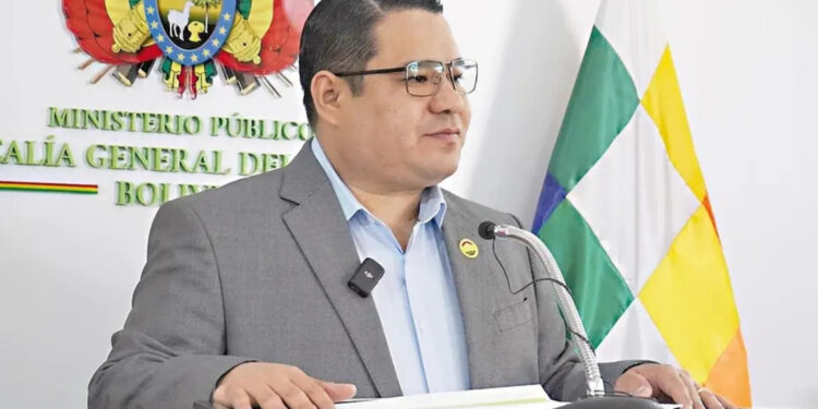Señalan al fiscal general de Bolivia de liderar una organización que brindaba protección al «narcoterrorismo»