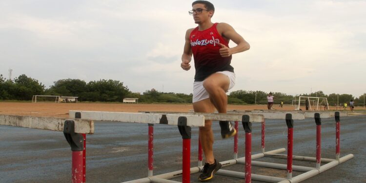 Santiago Quintero, la velocidad que inspira a las nuevas generaciones del atletismo