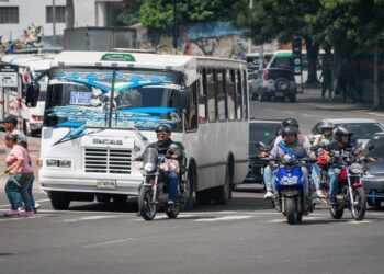Transportistas solicitan ajustar la tarifa del pasaje urbano: Este es el monto solicitado