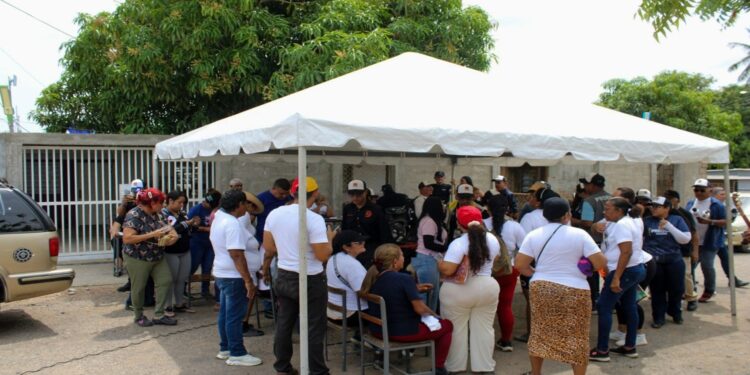 Más de 1.500 votantes eligen sus proyectos en Francisco Eugenio Bustamante
