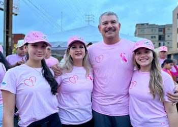 Marea rosa desbordó Maracaibo: Gobernador Luis Caldera y Primera Dama acompañan la XXVI Caminata por la Vida de Famac