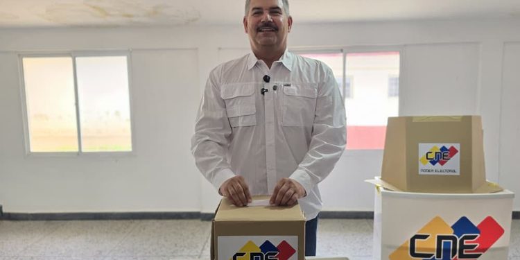 Gobernador Luis Caldera destaca importancia de la Consulta Popular e invita al pueblo participar activamente