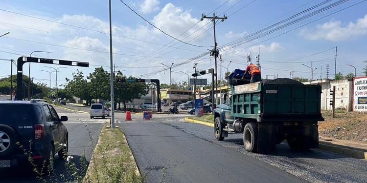 Alcaldía de Maracaibo recuperó la calle 15K entre las urbanizaciones La Pícola y San Jacinto