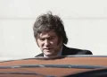 Milei llama de nuevo «ladrón corrupto» a Pedro Sánchez tras su polémico viaje a Madrid