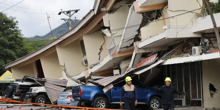 Muere una mujer herida en el terremoto de Panamá, el primer deceso relacionado con el sismo