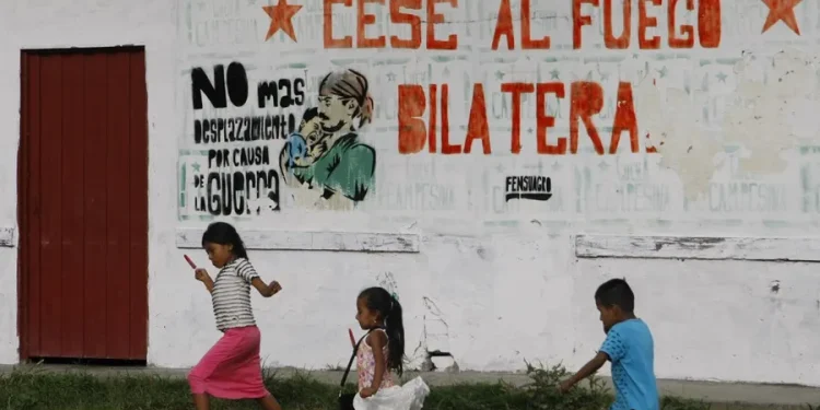 ONU alerta sobre los riesgos para niños en Colombia por el reclutamiento forzado y el mercenariado