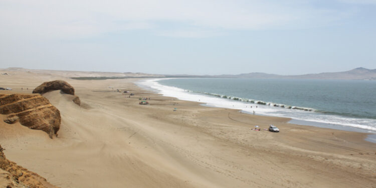 Identifican a la mujer venezolana hallada sin vida en una playa de Perú